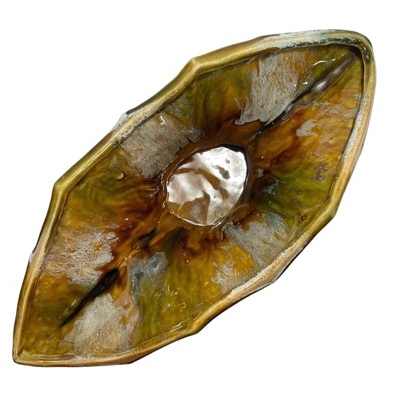 Vintage 1950s McCoy Large Lotus Centerpiece Pottery Planter - Flower Form Vase - Picture 5 of 10